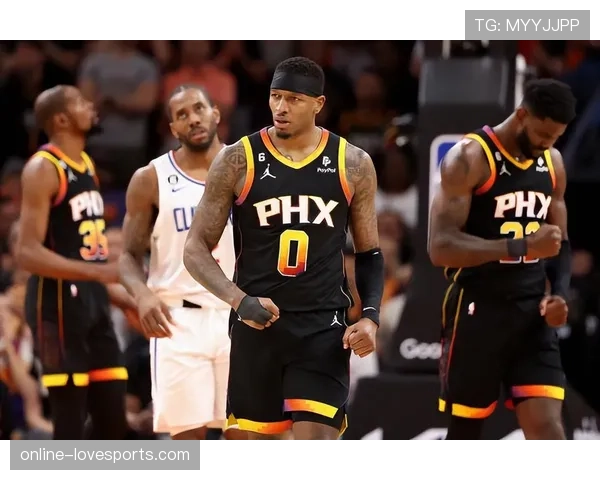 坎通纳回撤接应如何撕裂防线：锋线组织核心的战术价值重现